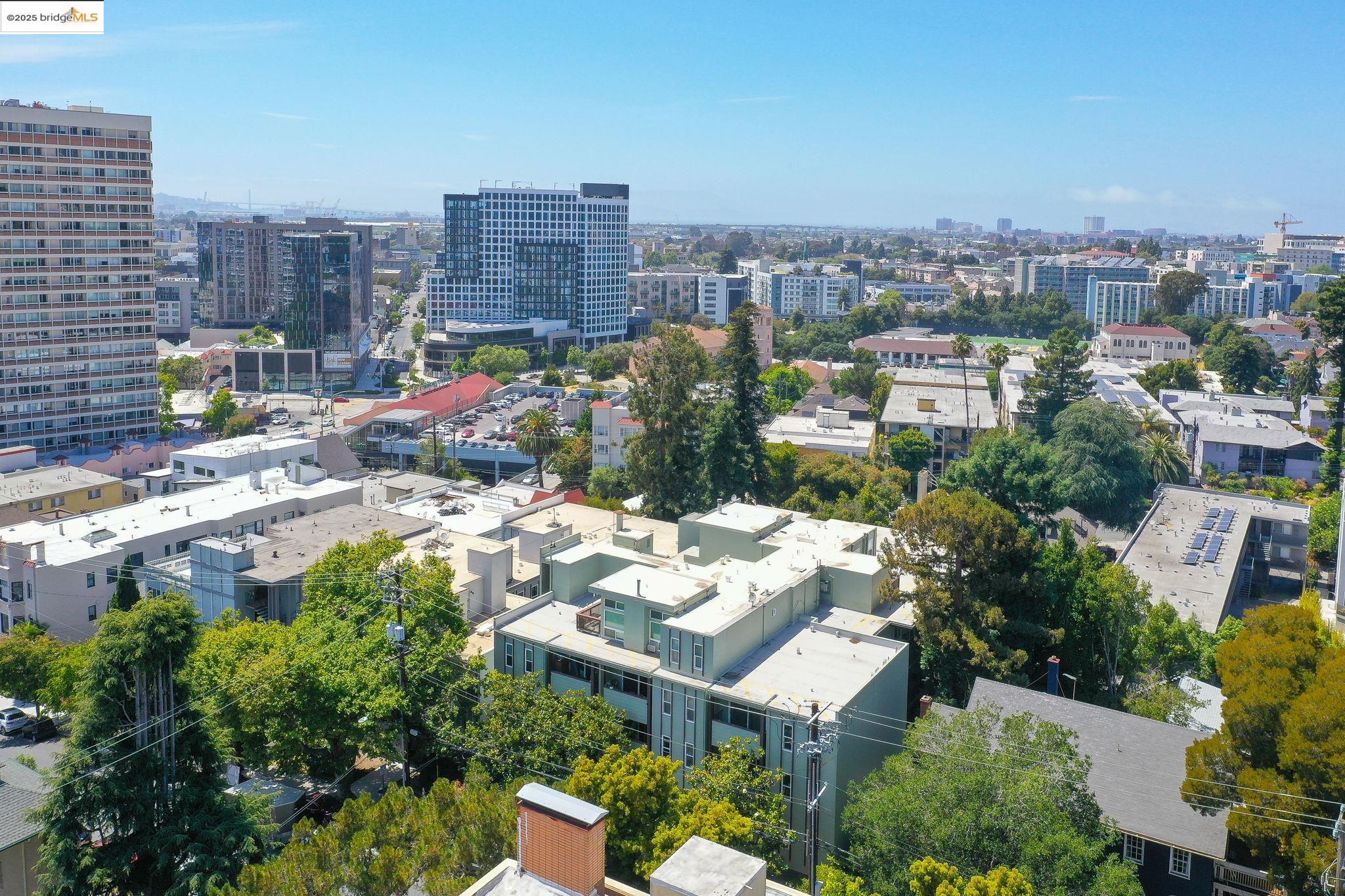 Detail Gallery Image 37 of 48 For 199 Montecito Ave #105,  Oakland,  CA 94610 - 2 Beds | 1 Baths