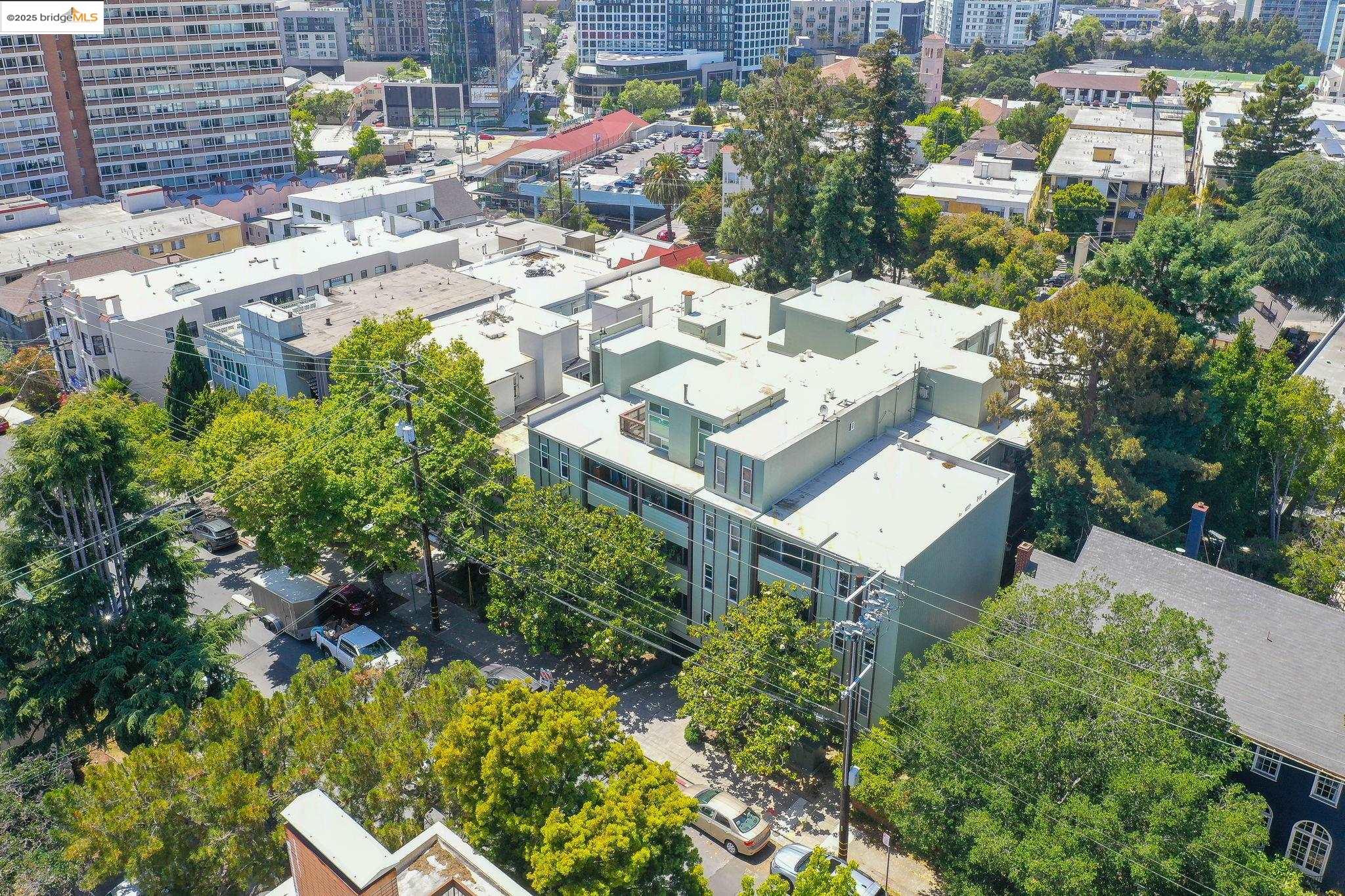 Detail Gallery Image 40 of 48 For 199 Montecito Ave #105,  Oakland,  CA 94610 - 2 Beds | 1 Baths
