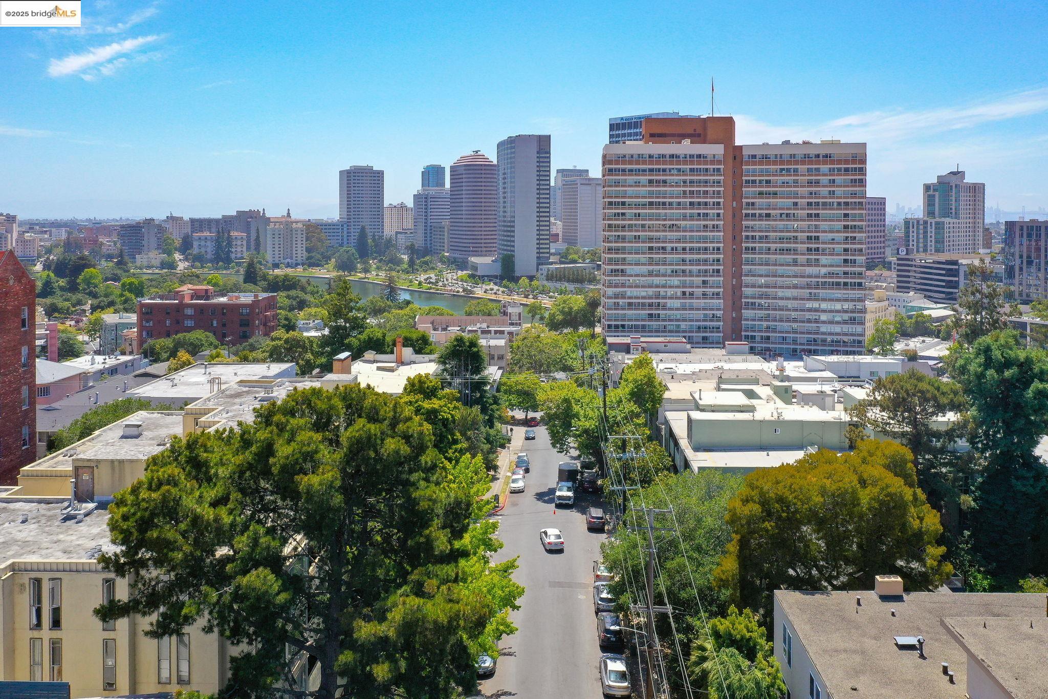 Detail Gallery Image 43 of 48 For 199 Montecito Ave #105,  Oakland,  CA 94610 - 2 Beds | 1 Baths