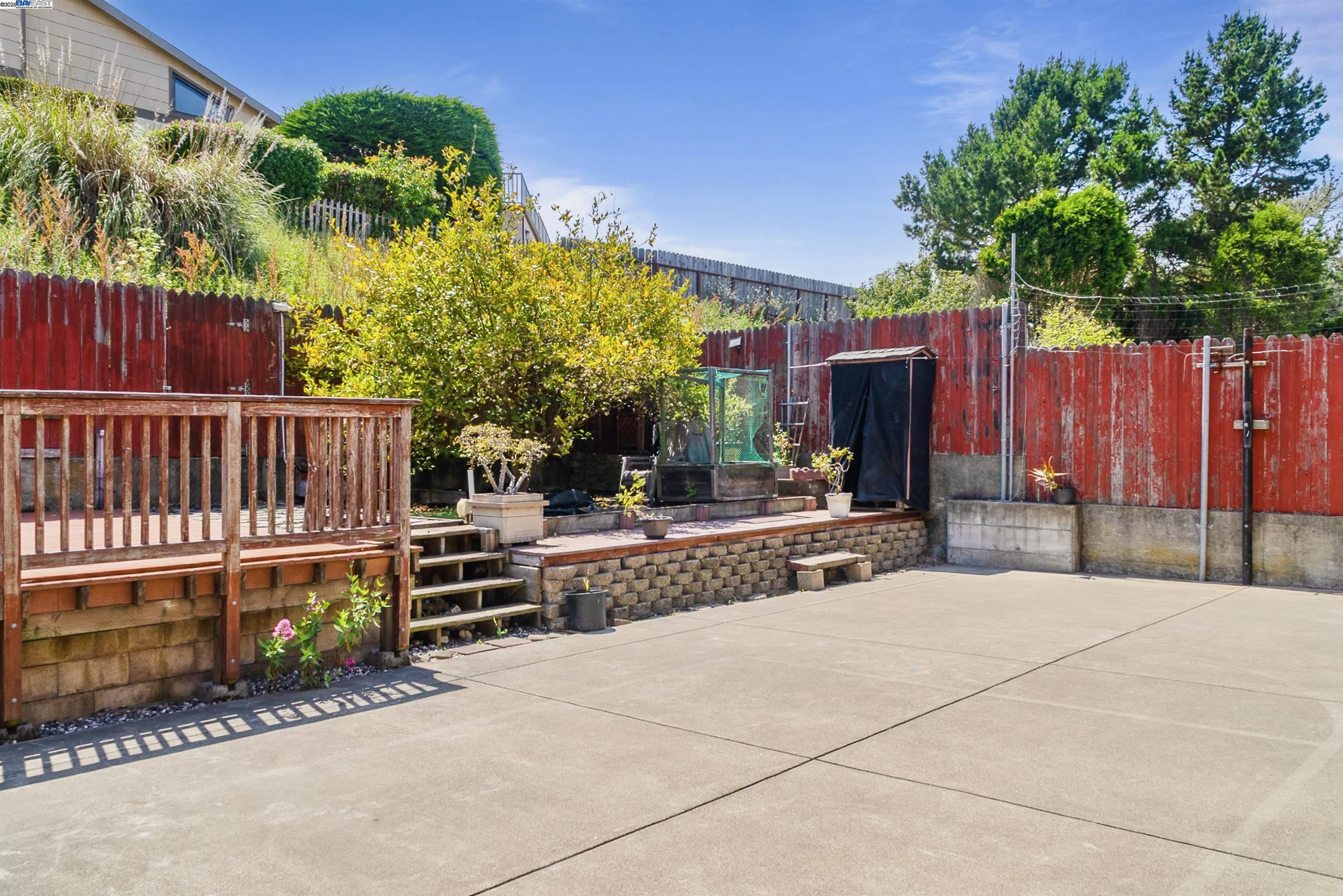 Detail Gallery Image 21 of 26 For 664 Gellert Blvd, Daly City,  CA 94015 - 4 Beds | 3 Baths