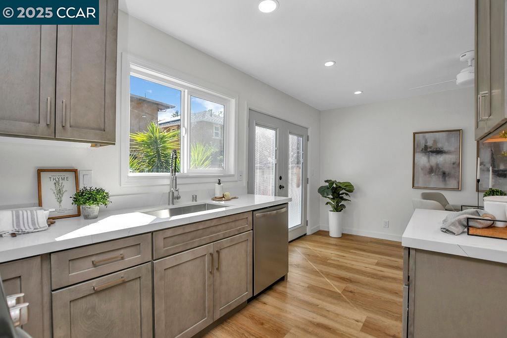 Photo #9: 41102020 Listing: Photo #9