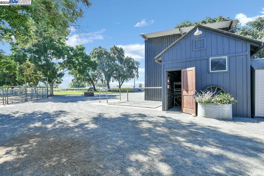 Detail Gallery Image 43 of 55 For 3335 Kellogg Creek Rd, Byron,  CA 94514 - 5 Beds | 4 Baths
