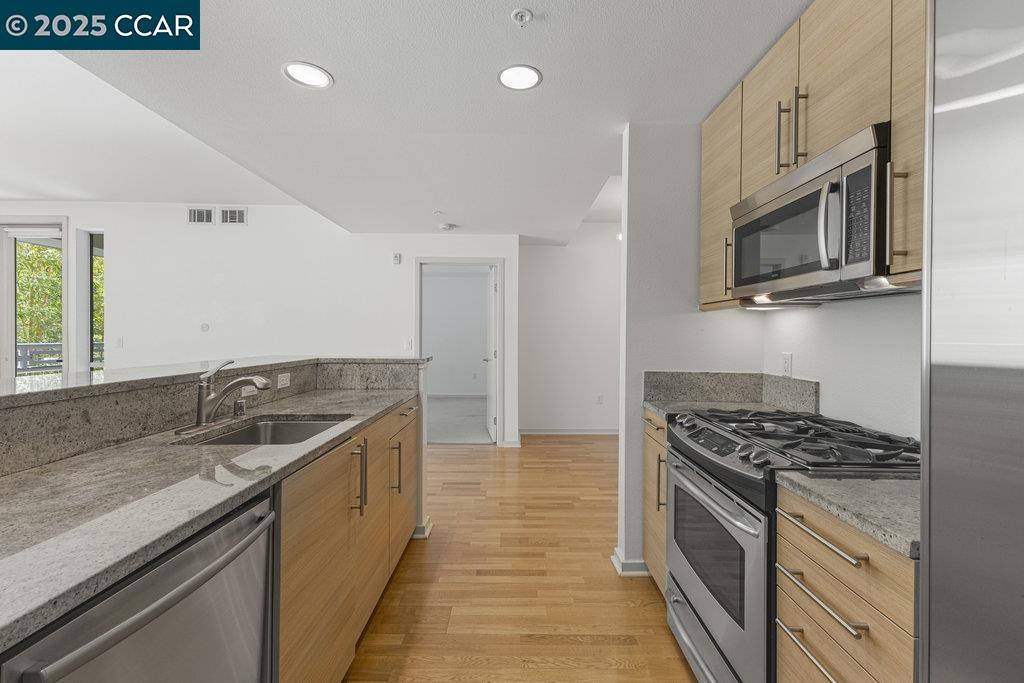 Photo #10: 41102022 Listing: Photo #10