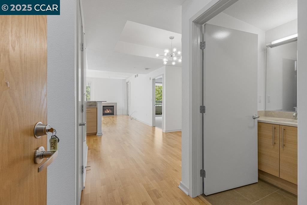Photo #4: 41102022 Listing 