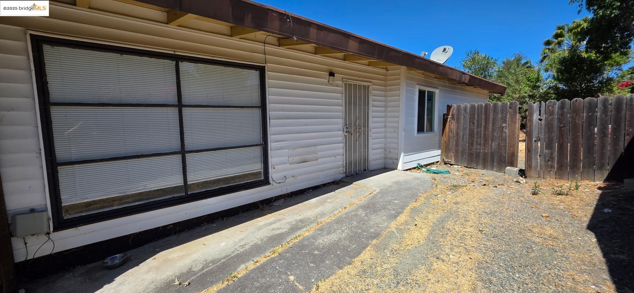 2307 Mcginley Ave, Antioch, California 94509, 3 Bedrooms Bedrooms, 6 Rooms Rooms,1 BathroomBathrooms,Residential Lease,For Rent,2307 Mcginley Ave,41102028