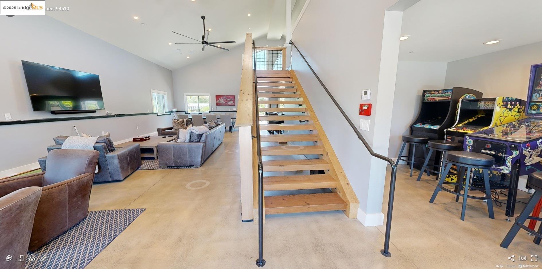 Detail Gallery Image 2 of 5 For 220 East G St, Benicia,  CA 94510 - – Beds | – Baths