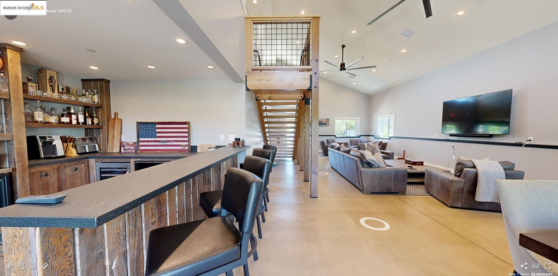 Detail Gallery Image 3 of 5 For 220 East G St, Benicia,  CA 94510 - – Beds | – Baths