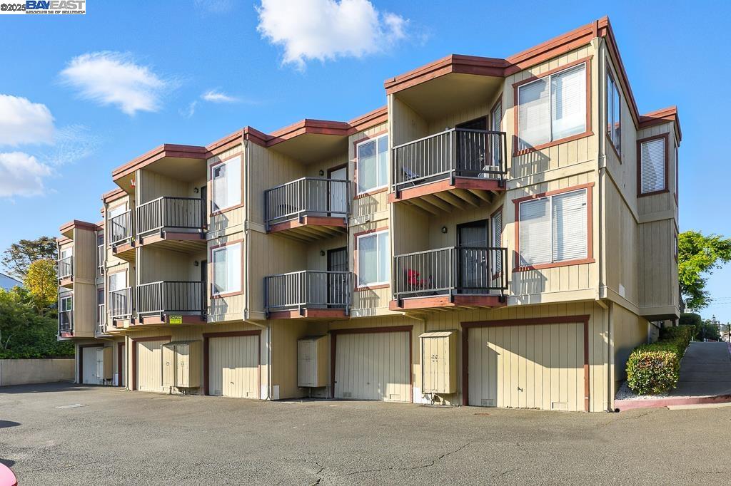 More Details about MLS # 41102034 : 20919 LOCUST ST # K