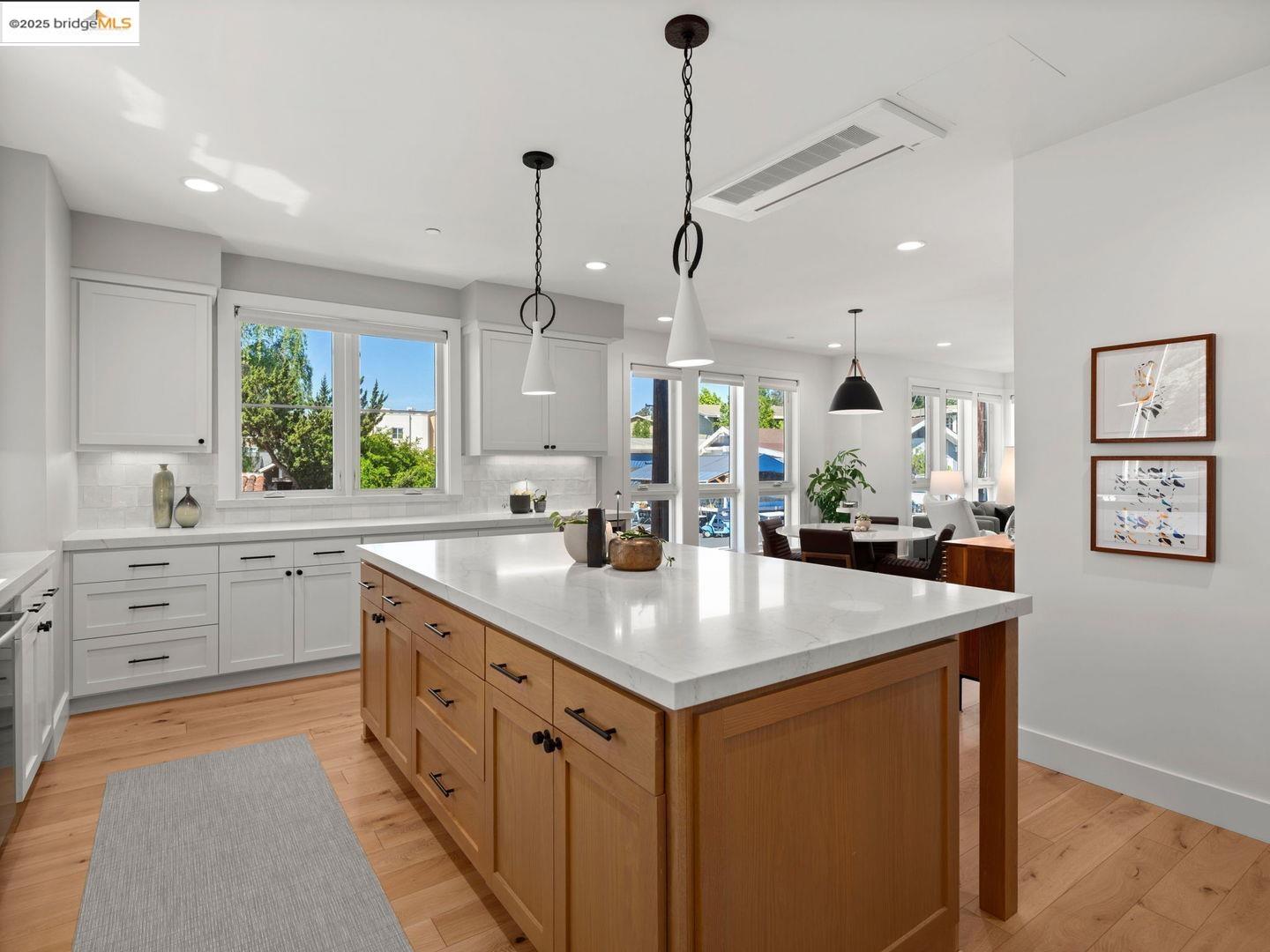 Detail Gallery Image 11 of 30 For 924 Brown Ave, Lafayette,  CA 94549 - 2 Beds | 2/1 Baths