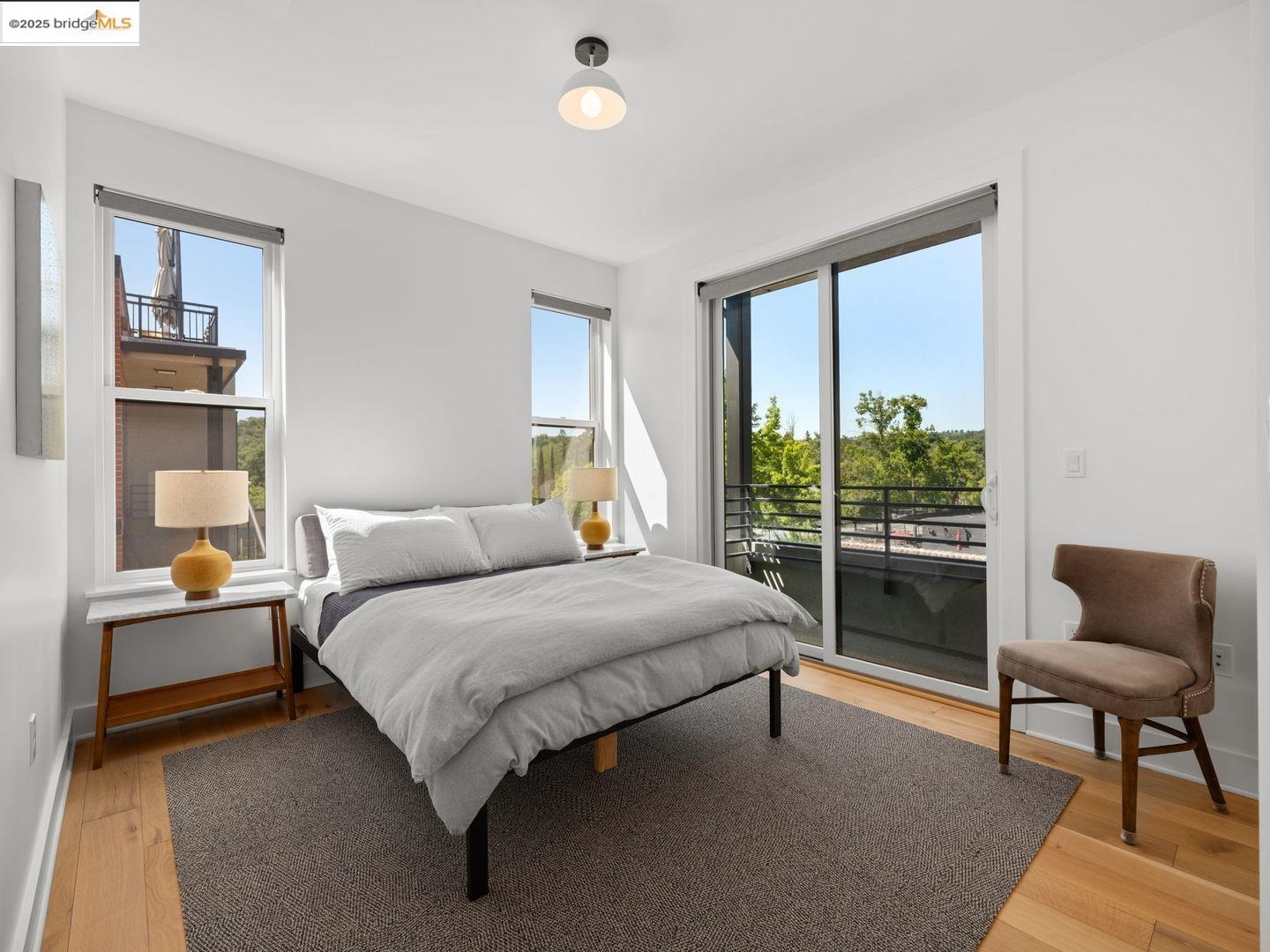 Detail Gallery Image 23 of 30 For 924 Brown Ave, Lafayette,  CA 94549 - 2 Beds | 2/1 Baths