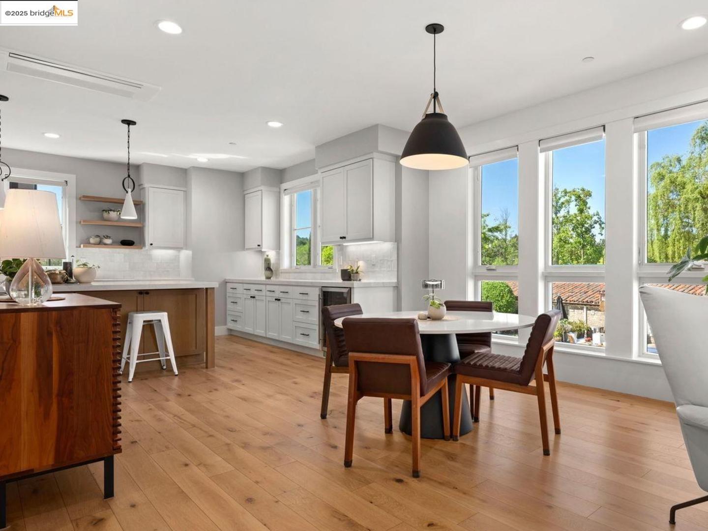 Detail Gallery Image 7 of 30 For 924 Brown Ave, Lafayette,  CA 94549 - 2 Beds | 2/1 Baths