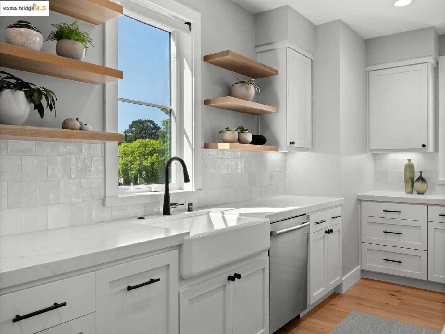 Detail Gallery Image 9 of 30 For 924 Brown Ave, Lafayette,  CA 94549 - 2 Beds | 2/1 Baths