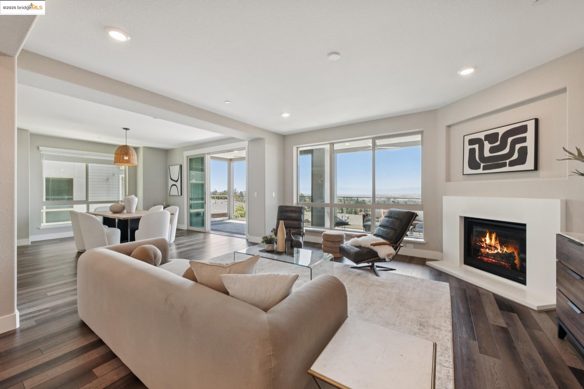 More Details about MLS # 41102046 : 6757 SKYVIEW DR