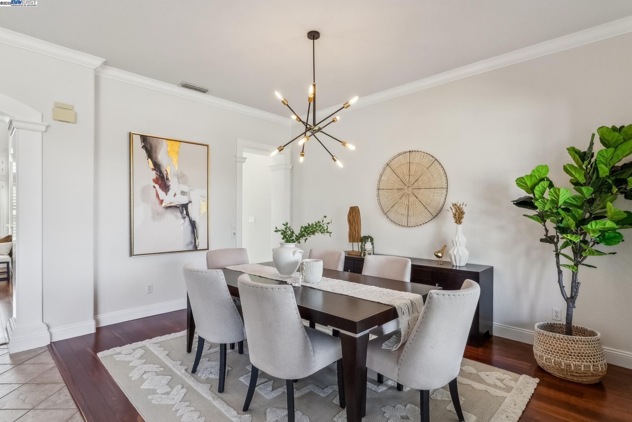 Detail Gallery Image 22 of 60 For 3879 Blackstone Ct, Castro Valley,  CA 94542 - 6 Beds | 4/1 Baths