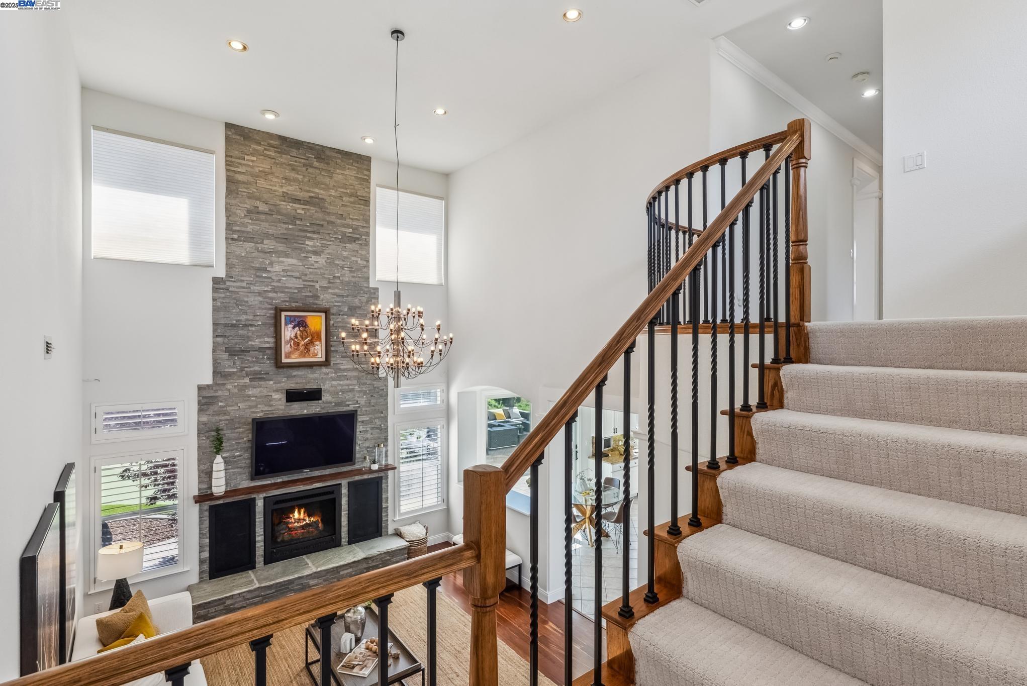 Detail Gallery Image 29 of 60 For 3879 Blackstone Ct, Castro Valley,  CA 94542 - 6 Beds | 4/1 Baths