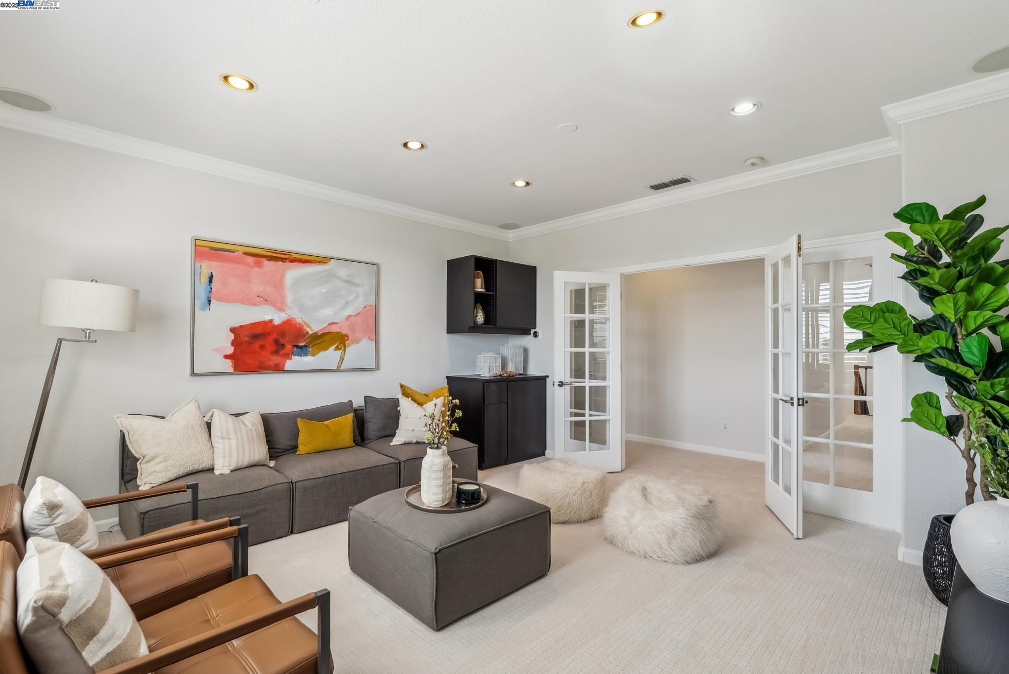 Detail Gallery Image 33 of 60 For 3879 Blackstone Ct, Castro Valley,  CA 94542 - 6 Beds | 4/1 Baths