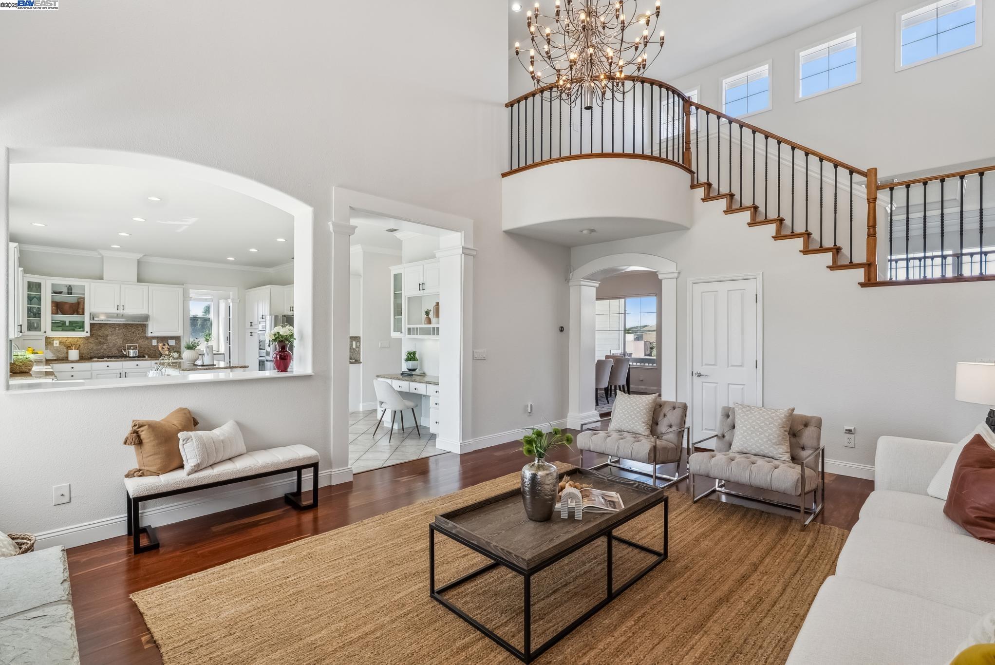 Detail Gallery Image 9 of 60 For 3879 Blackstone Ct, Castro Valley,  CA 94542 - 6 Beds | 4/1 Baths