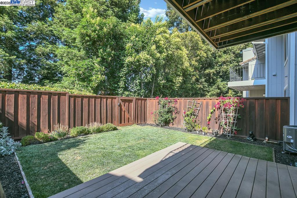 More Details about MLS # 41102052 : 235 VIA PINADA LN