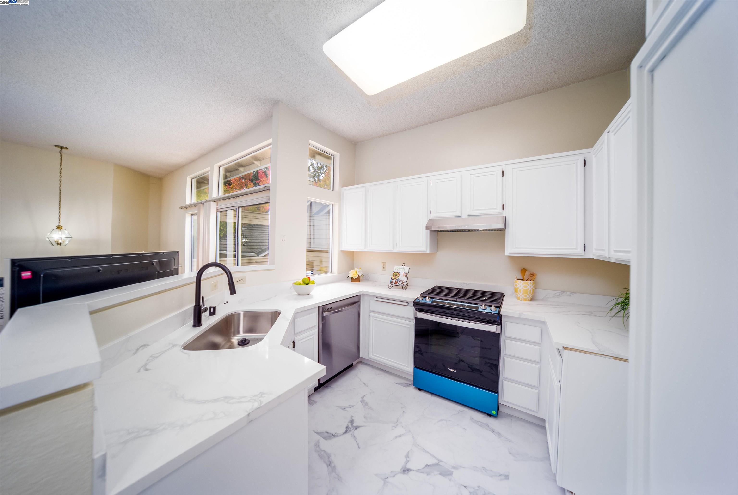 Photo #19: 41102059 Listing: Photo #19