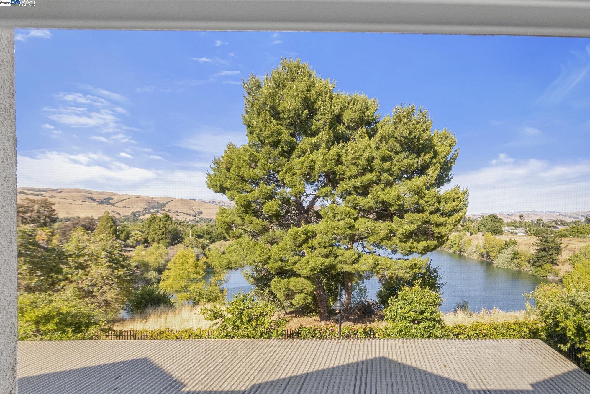 Photo #5: 41102060 Listing 
