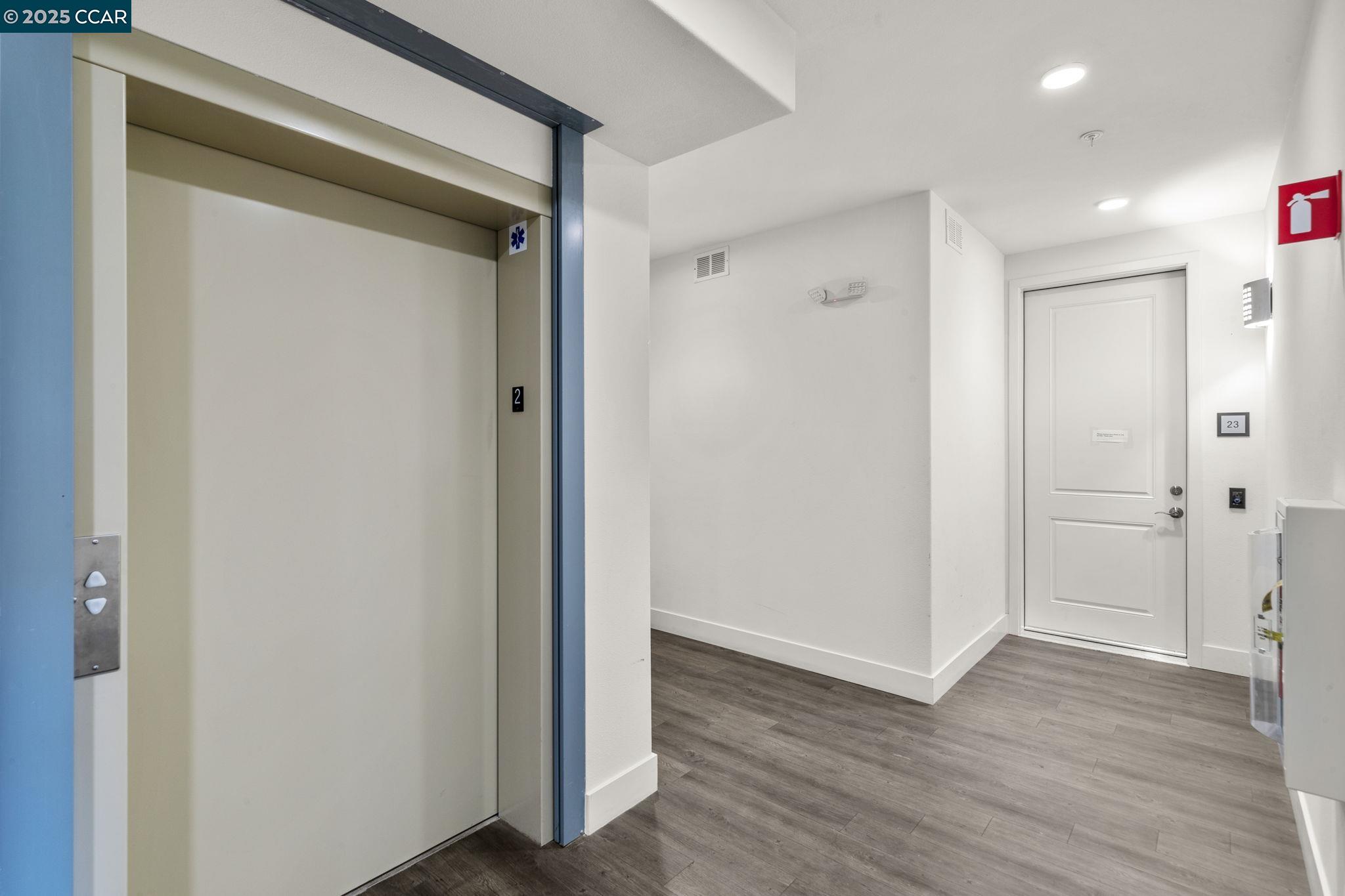 Detail Gallery Image 4 of 60 For 320 Riesling Ave #23,  Milpitas,  CA 95035 - 3 Beds | 2/1 Baths