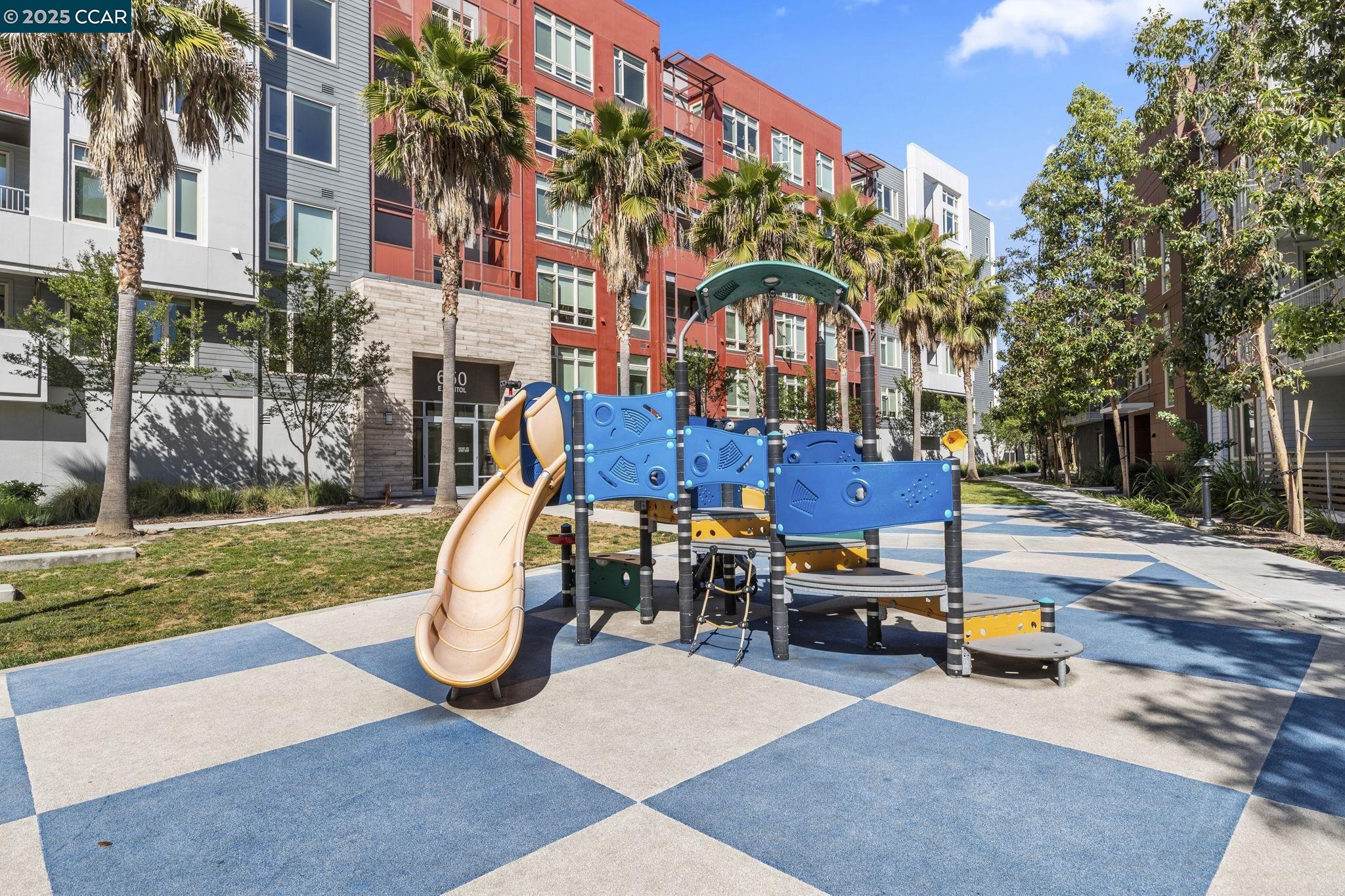 Detail Gallery Image 46 of 60 For 320 Riesling Ave #23,  Milpitas,  CA 95035 - 3 Beds | 2/1 Baths