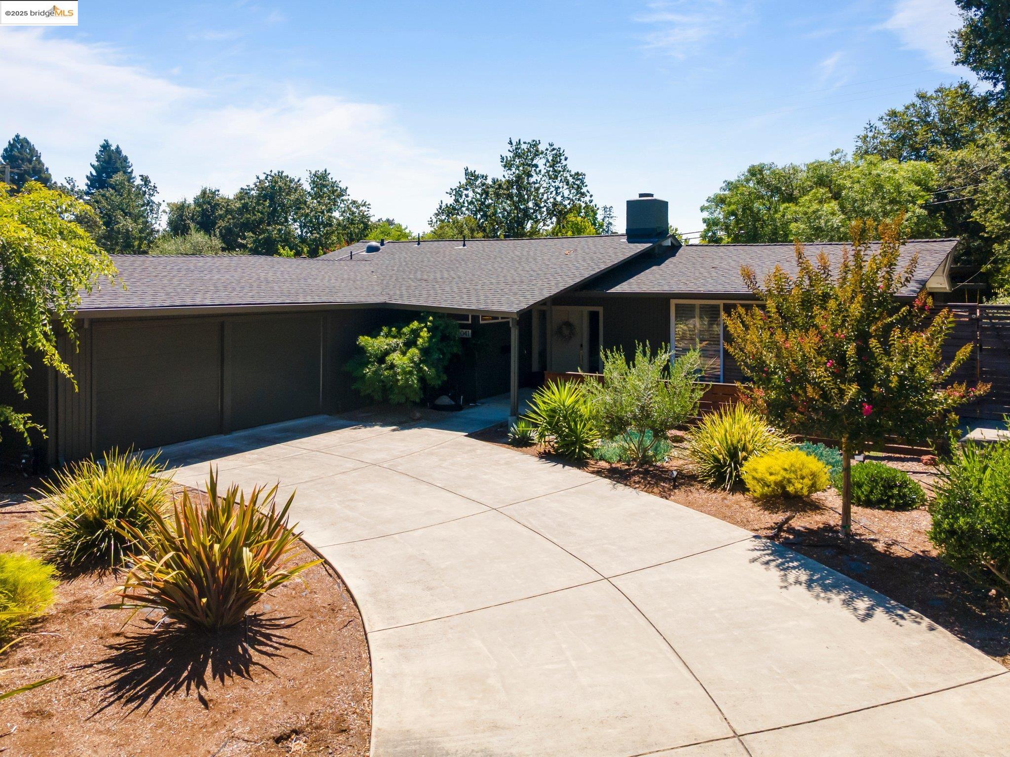 Detail Gallery Image 1 of 48 For 2041 Hidden Valley Dr, Santa Rosa,  CA 95404 - 3 Beds | 2 Baths