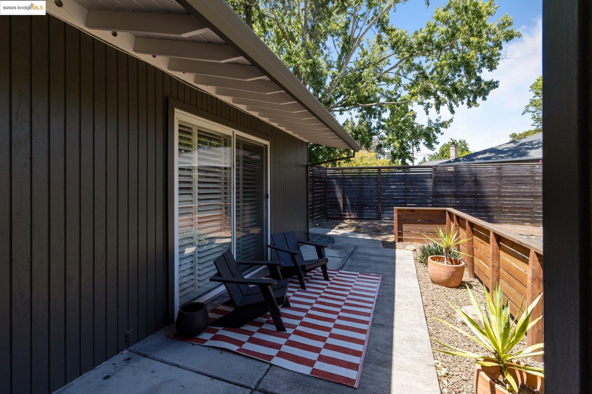 Detail Gallery Image 3 of 48 For 2041 Hidden Valley Dr, Santa Rosa,  CA 95404 - 3 Beds | 2 Baths