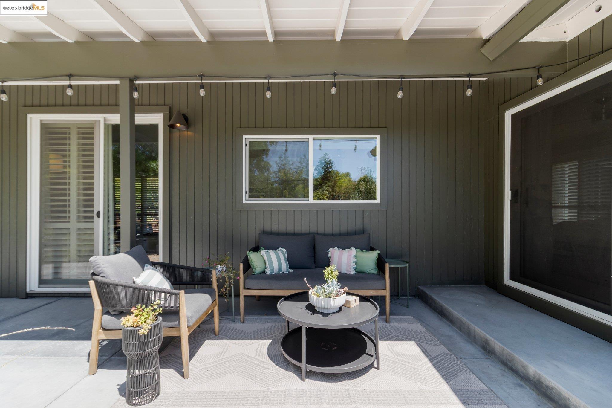 Detail Gallery Image 29 of 48 For 2041 Hidden Valley Dr, Santa Rosa,  CA 95404 - 3 Beds | 2 Baths