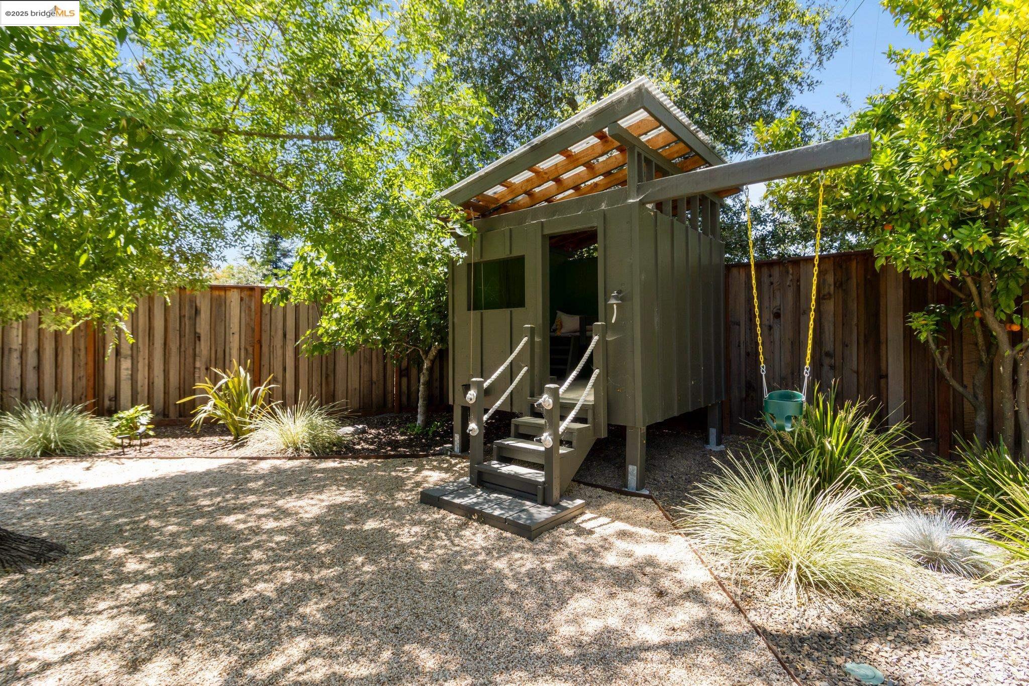 Detail Gallery Image 34 of 48 For 2041 Hidden Valley Dr, Santa Rosa,  CA 95404 - 3 Beds | 2 Baths