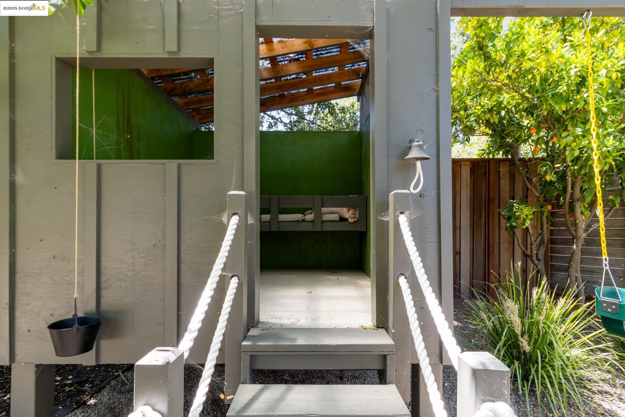 Detail Gallery Image 35 of 48 For 2041 Hidden Valley Dr, Santa Rosa,  CA 95404 - 3 Beds | 2 Baths