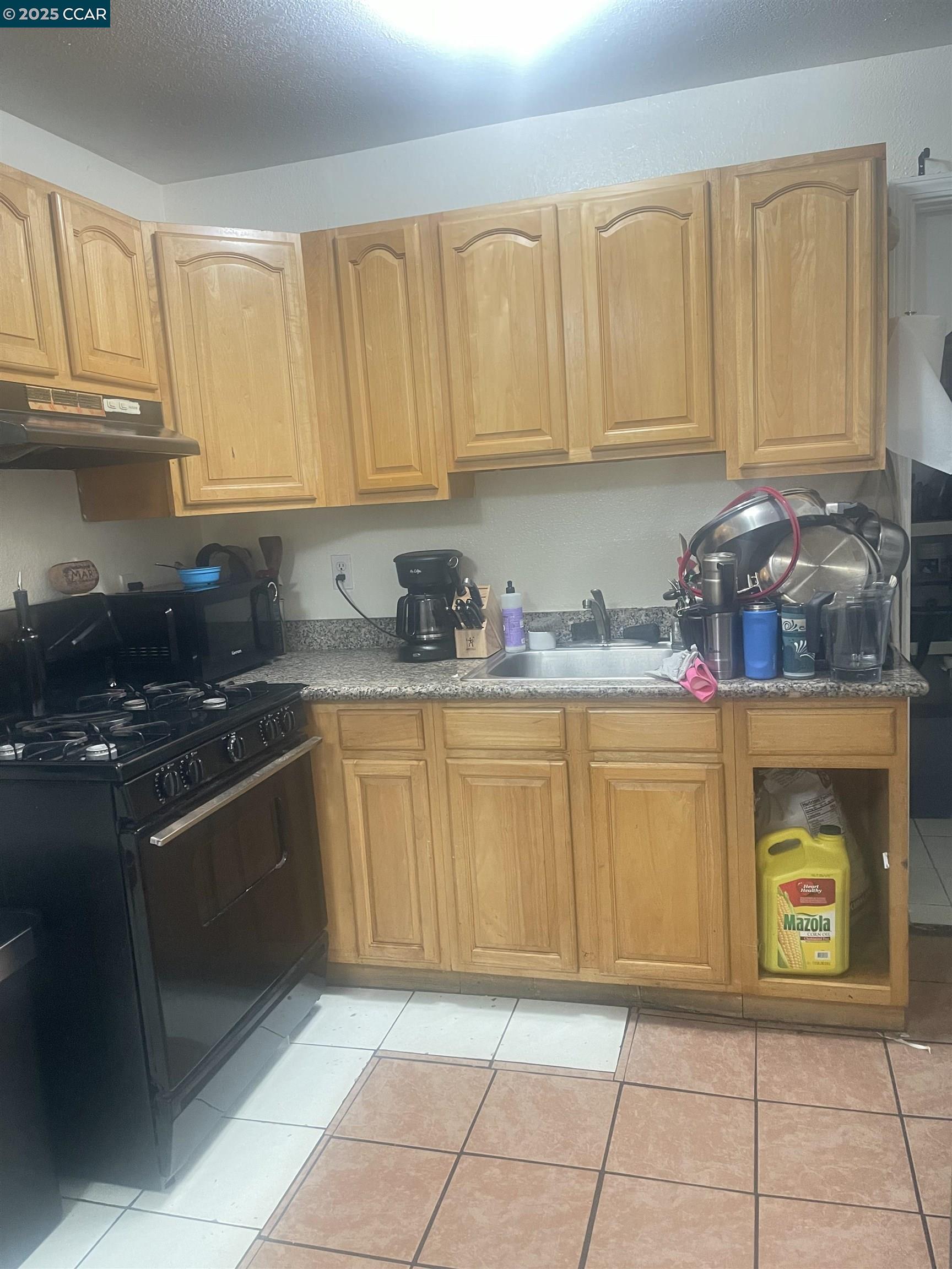 Detail Gallery Image 4 of 7 For 143 20th St, Richmond,  CA 94801 - – Beds | – Baths