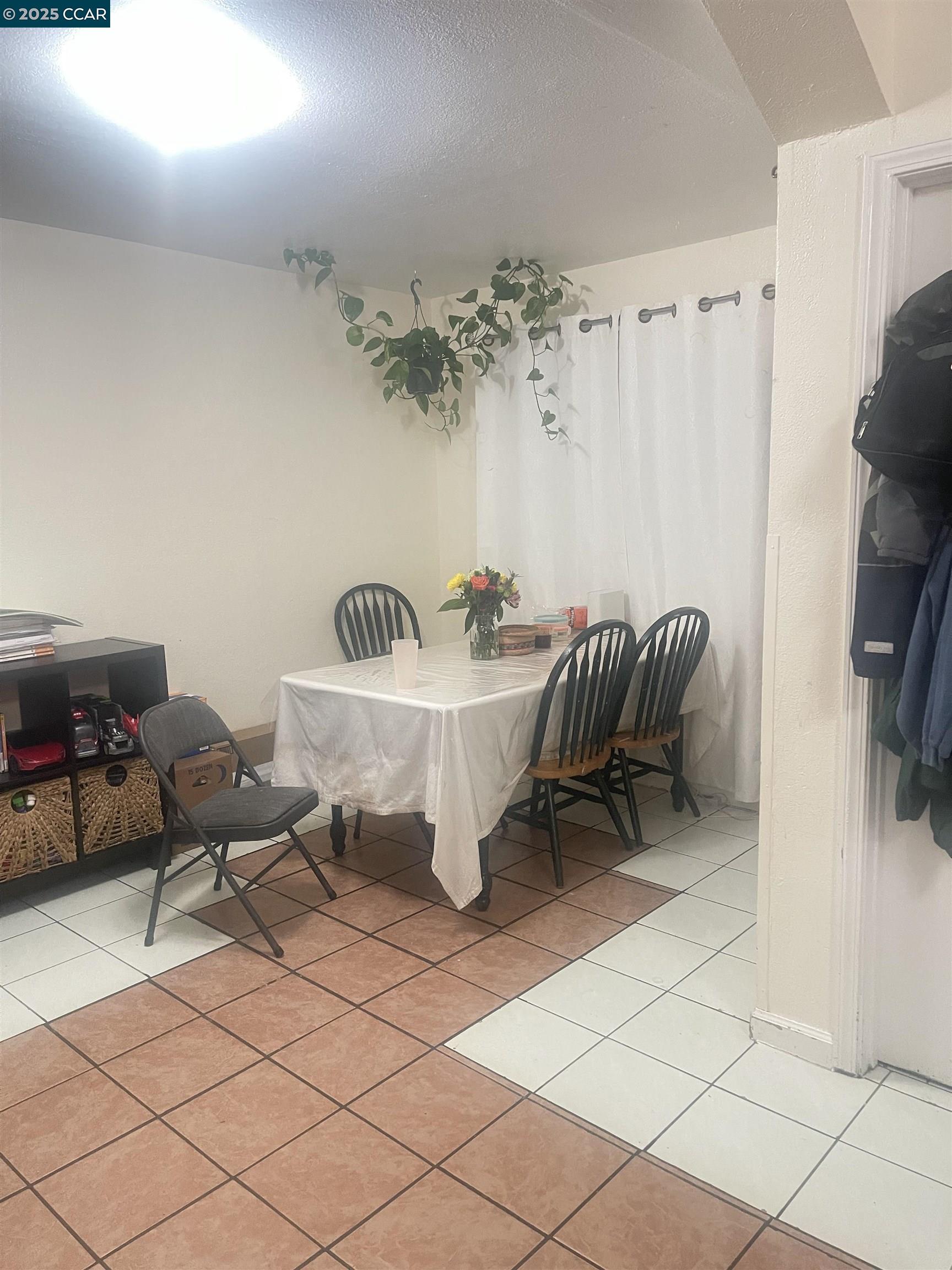 Detail Gallery Image 5 of 7 For 143 20th St, Richmond,  CA 94801 - – Beds | – Baths