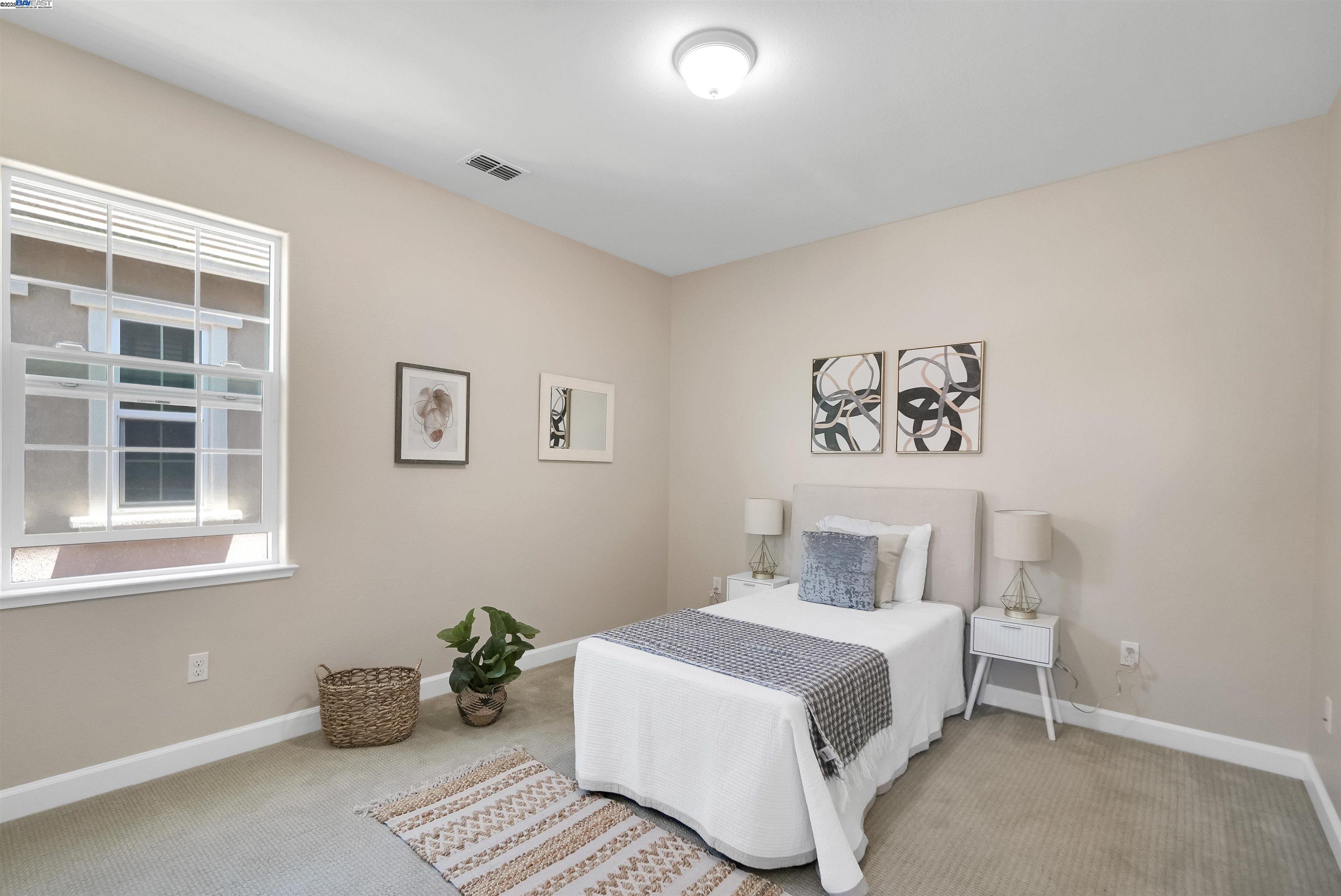1572 Glenn St, Hayward, California 94545, 4 Bedrooms Bedrooms, 6 Rooms Rooms,3 BathroomsBathrooms,Residential,For Sale,1572 Glenn St,41102077