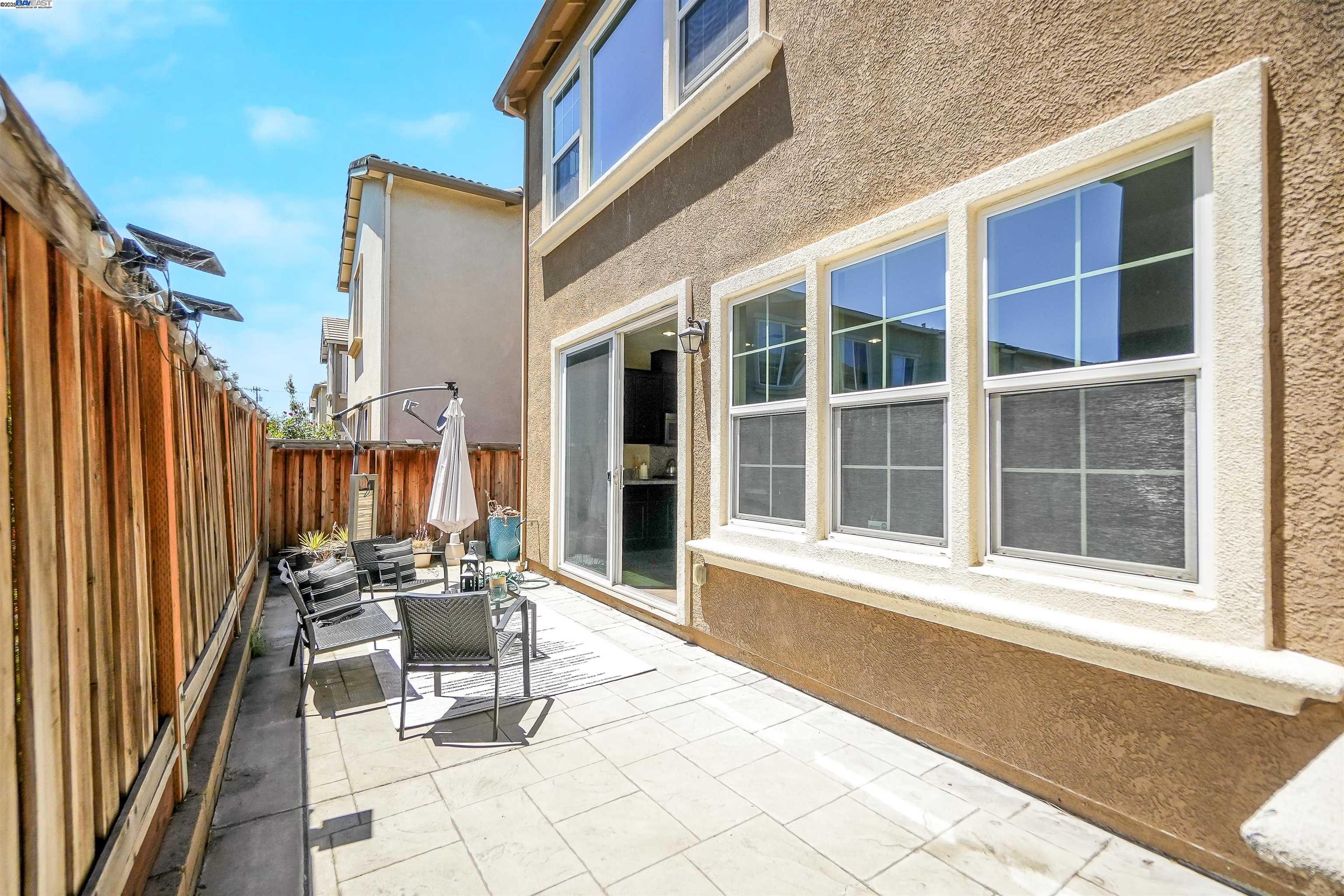 1572 Glenn St, Hayward, California 94545, 4 Bedrooms Bedrooms, 6 Rooms Rooms,3 BathroomsBathrooms,Residential,For Sale,1572 Glenn St,41102077