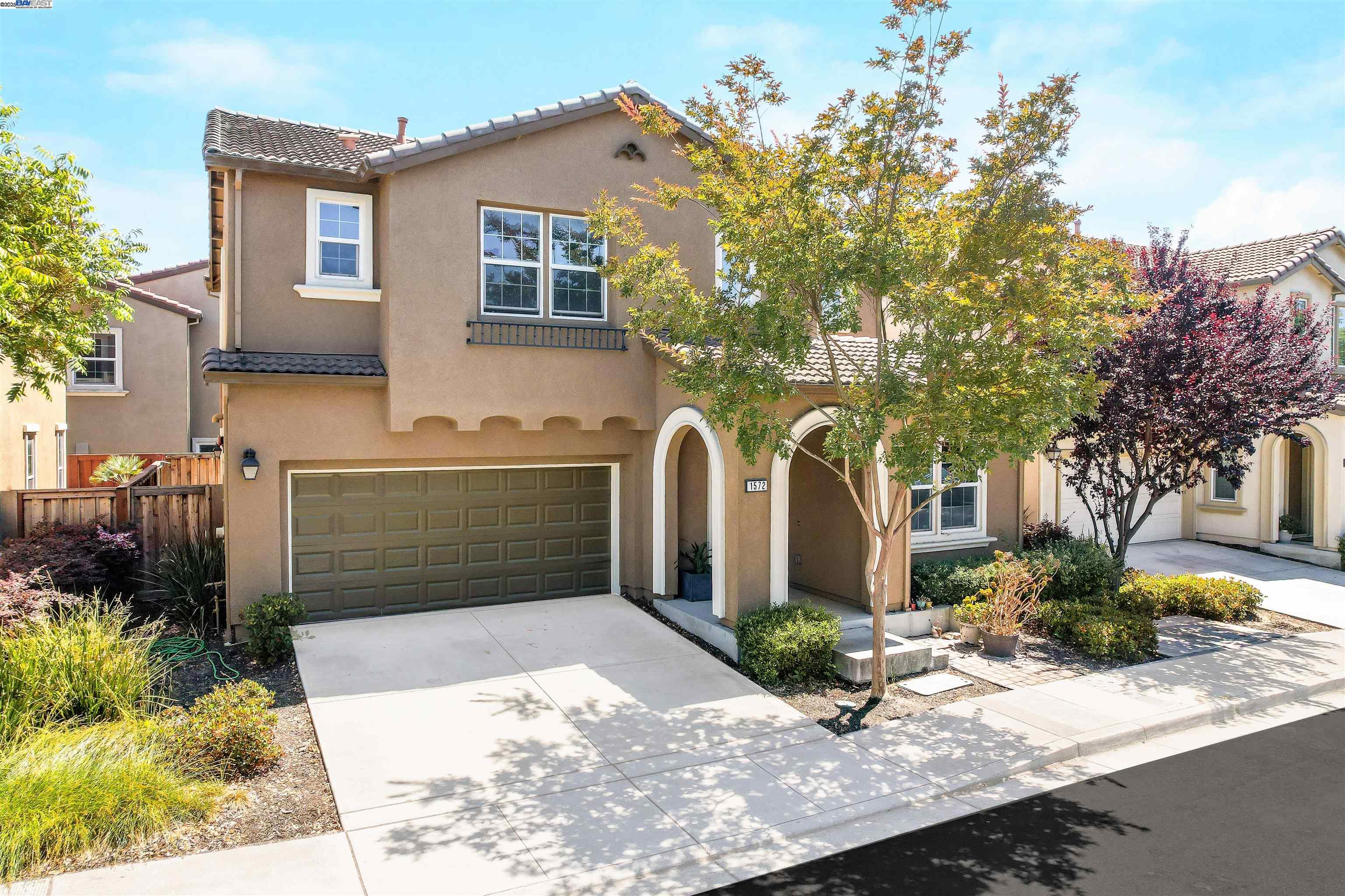 1572 Glenn St, Hayward, California 94545, 4 Bedrooms Bedrooms, 6 Rooms Rooms,3 BathroomsBathrooms,Residential,For Sale,1572 Glenn St,41102077