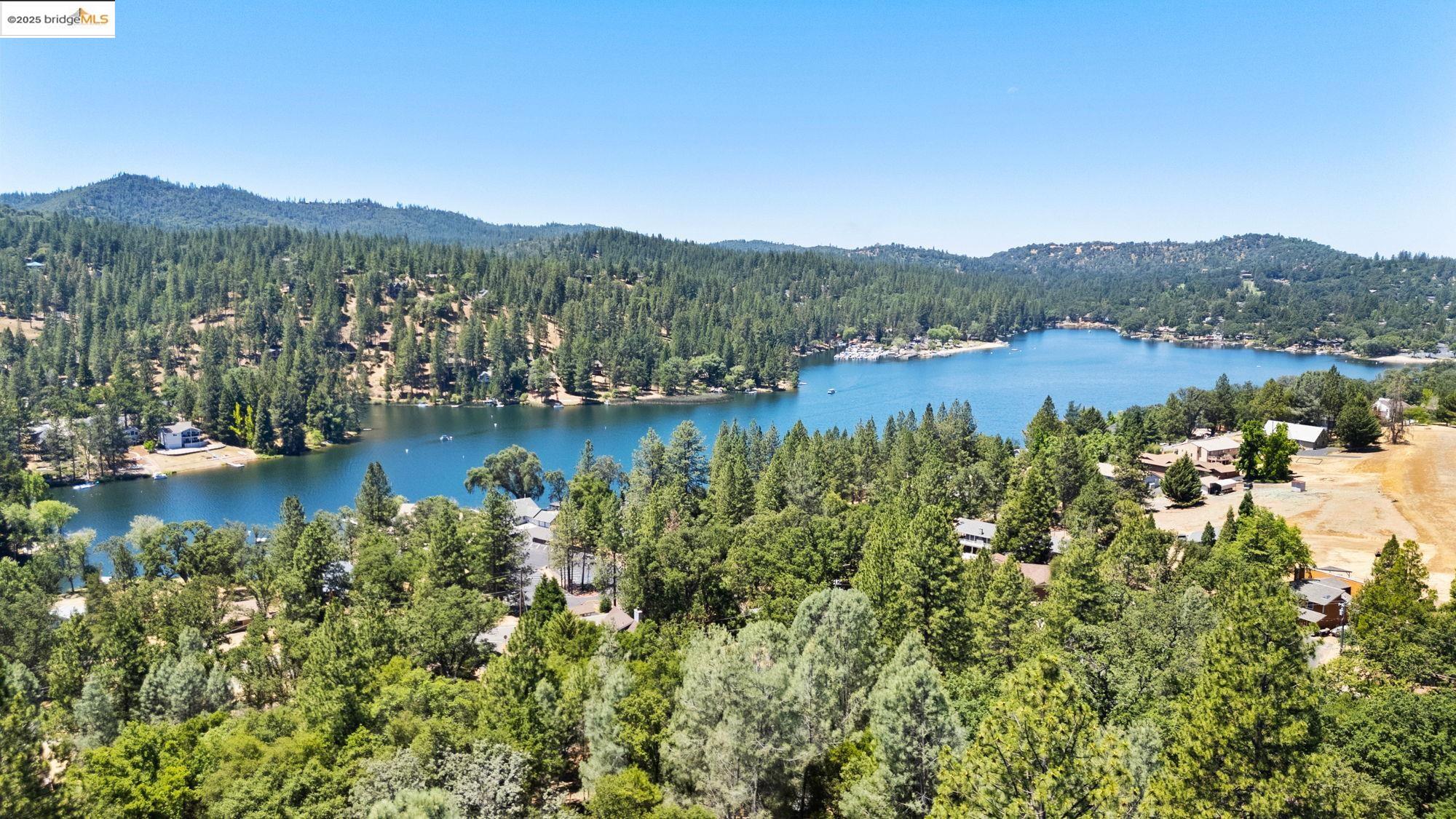 Detail Gallery Image 11 of 35 For 12629 Cresthavaen, Groveland,  CA 95321 - 3 Beds | 2/1 Baths
