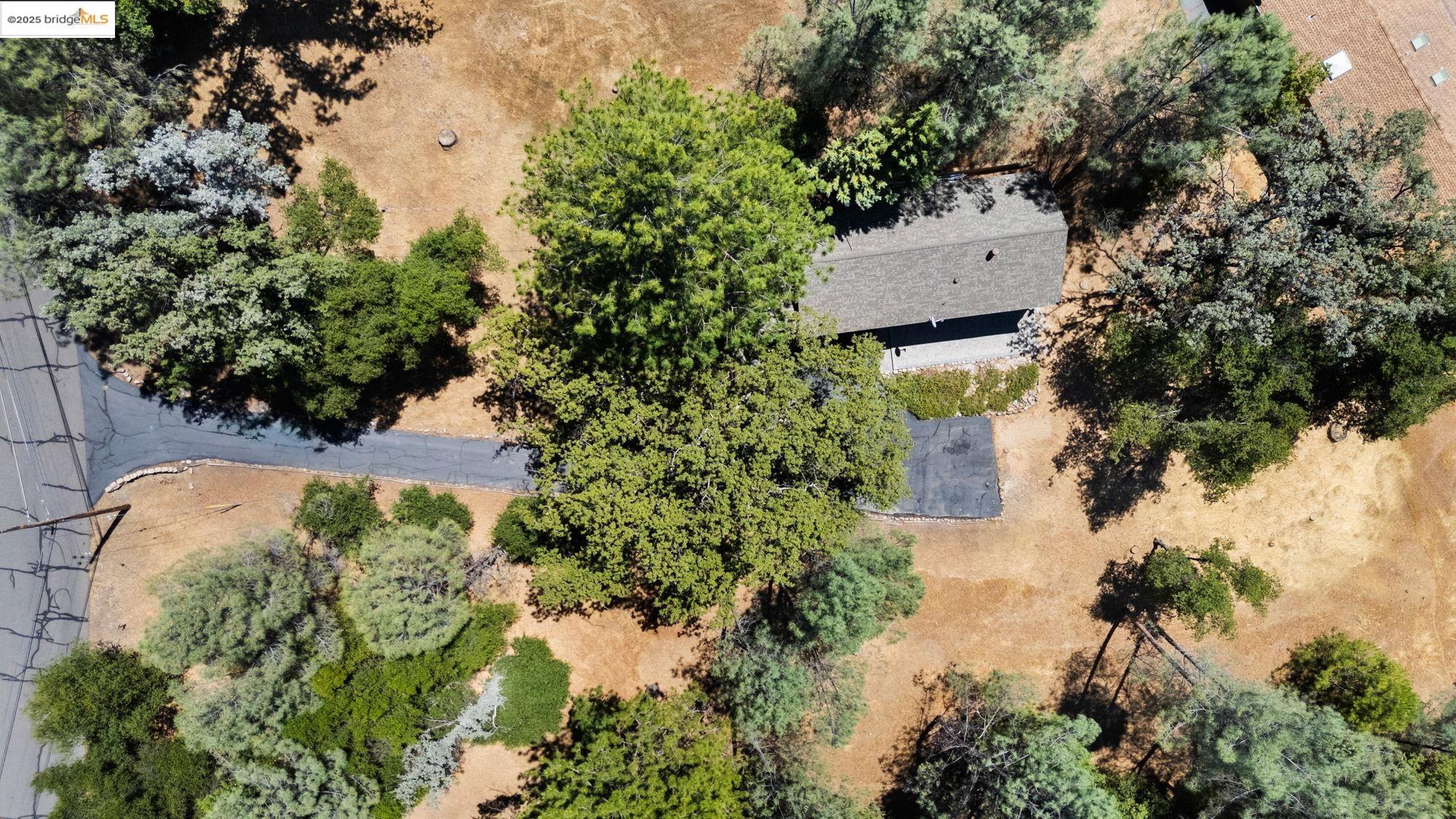 Detail Gallery Image 12 of 35 For 12629 Cresthavaen, Groveland,  CA 95321 - 3 Beds | 2/1 Baths