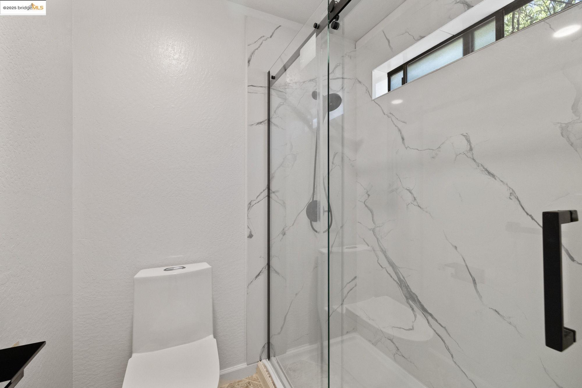Detail Gallery Image 15 of 35 For 12629 Cresthavaen, Groveland,  CA 95321 - 3 Beds | 2/1 Baths