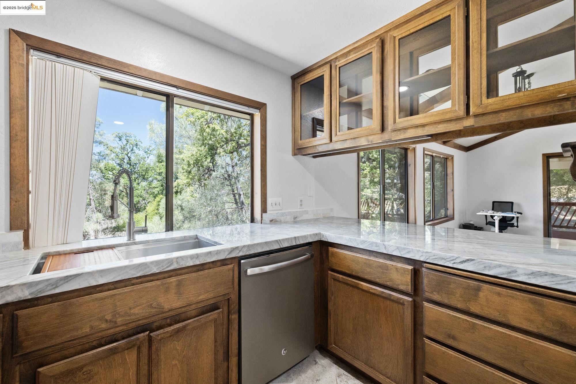Detail Gallery Image 23 of 35 For 12629 Cresthavaen, Groveland,  CA 95321 - 3 Beds | 2/1 Baths