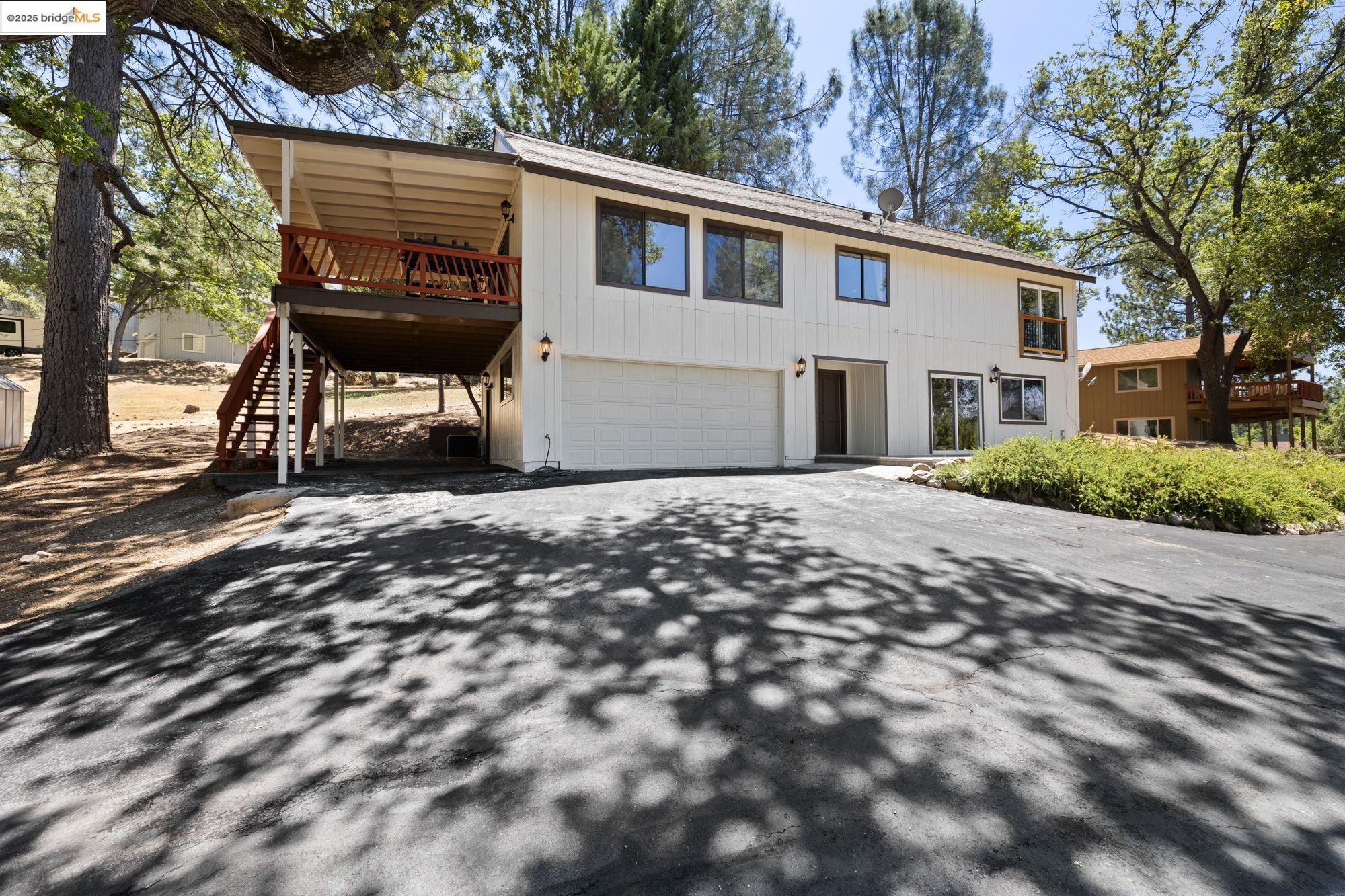 Detail Gallery Image 4 of 35 For 12629 Cresthavaen, Groveland,  CA 95321 - 3 Beds | 2/1 Baths