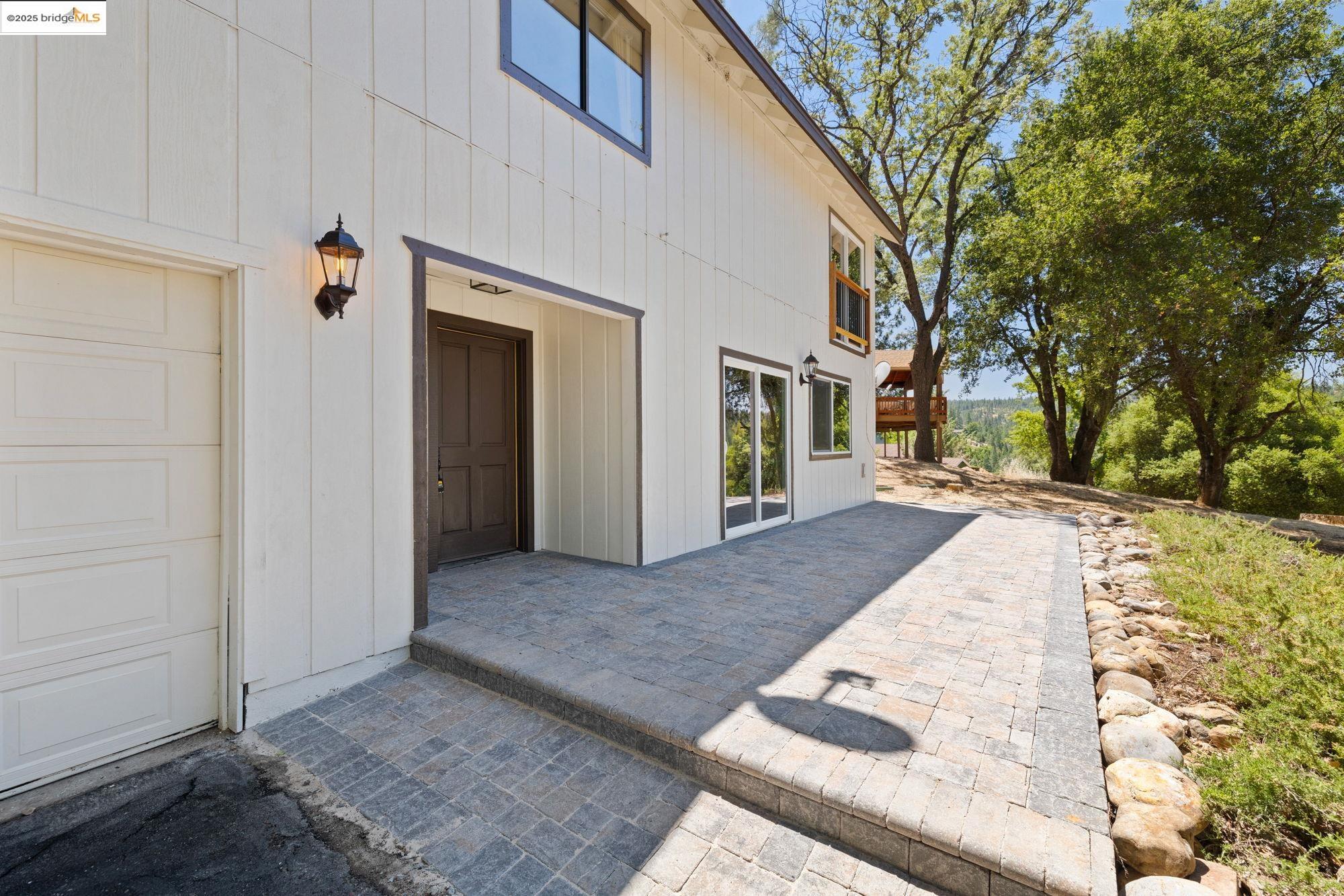 Detail Gallery Image 5 of 35 For 12629 Cresthavaen, Groveland,  CA 95321 - 3 Beds | 2/1 Baths