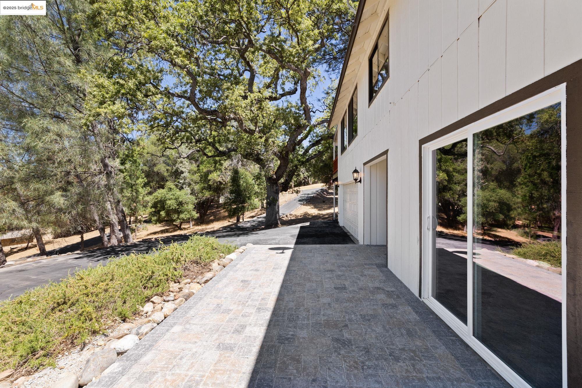 Detail Gallery Image 6 of 35 For 12629 Cresthavaen, Groveland,  CA 95321 - 3 Beds | 2/1 Baths
