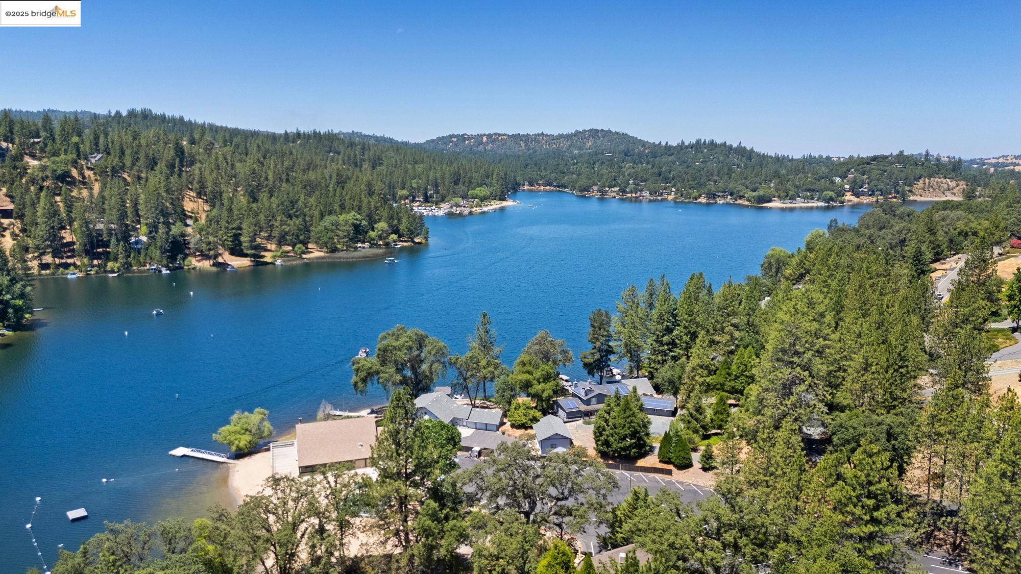 Detail Gallery Image 9 of 35 For 12629 Cresthavaen, Groveland,  CA 95321 - 3 Beds | 2/1 Baths