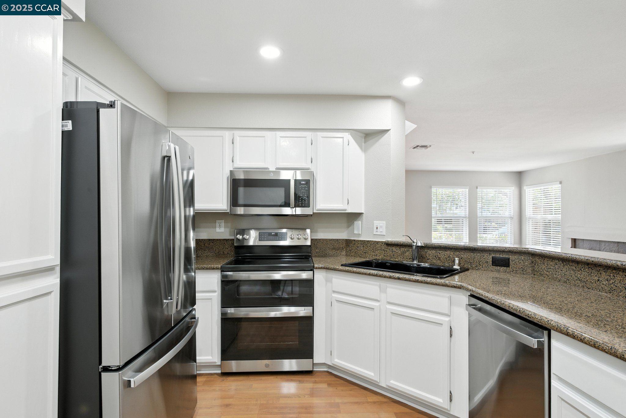 Photo #15: 41102080 Listing: Photo #15