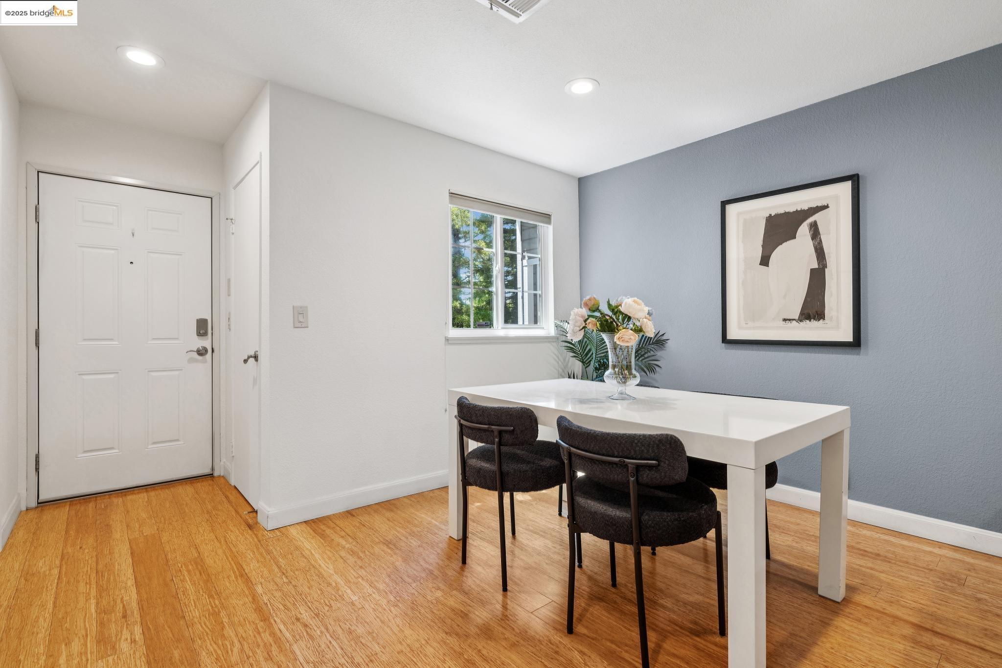 Photo #5: 41102081 Listing: Photo #5