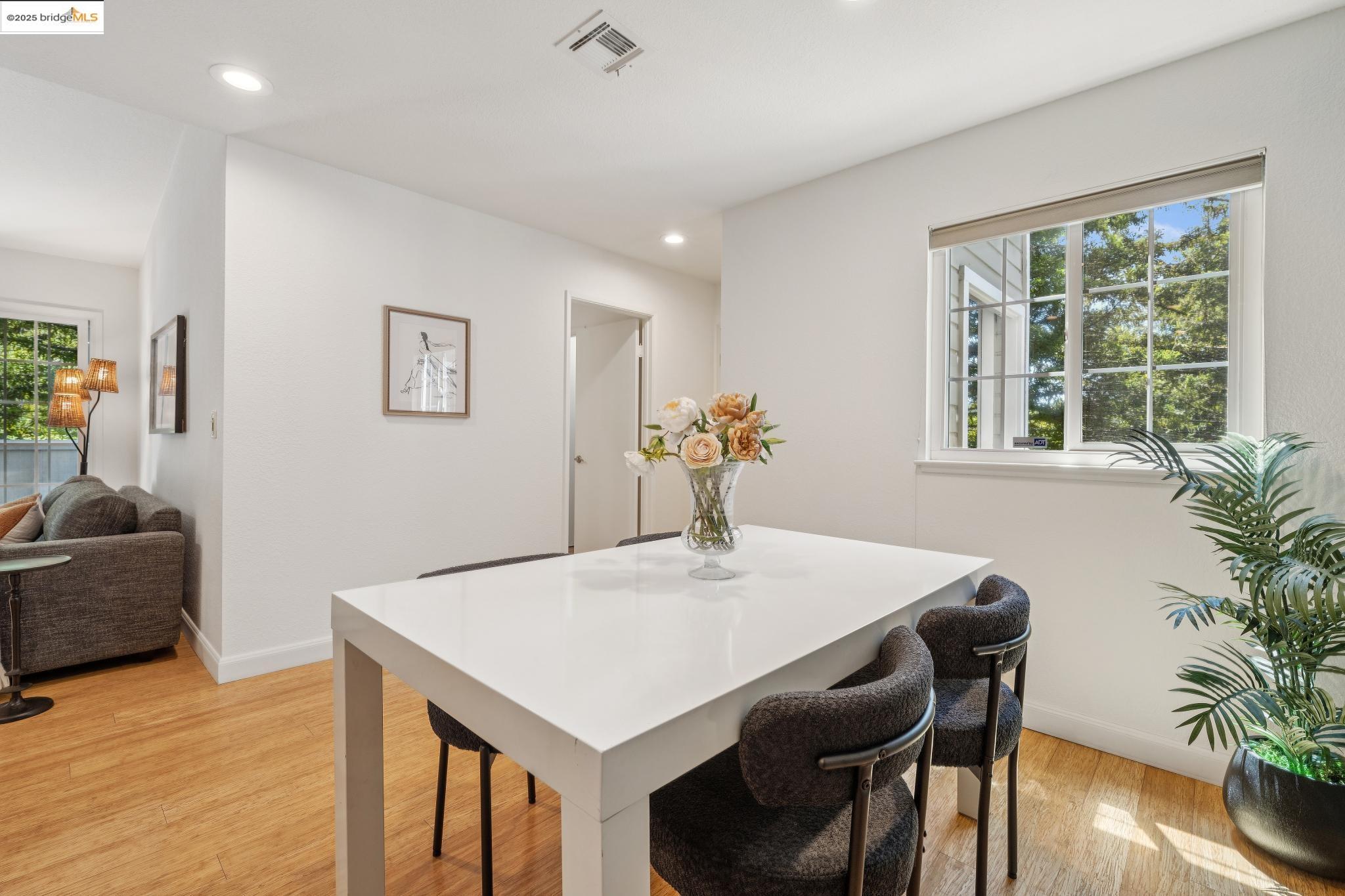 Photo #6: 41102081 Listing: Photo #6