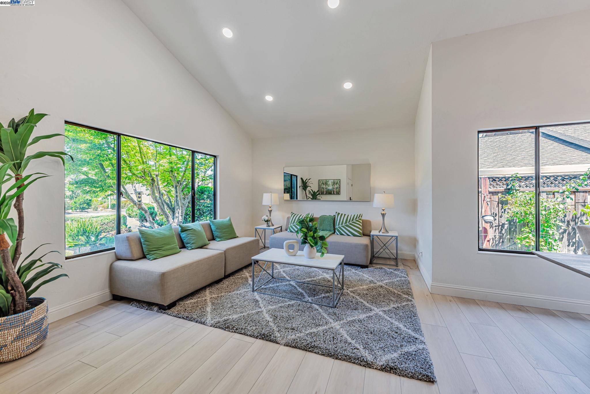 Detail Gallery Image 3 of 53 For 462 Lowell Pl, Fremont,  CA 94536 - 4 Beds | 3 Baths