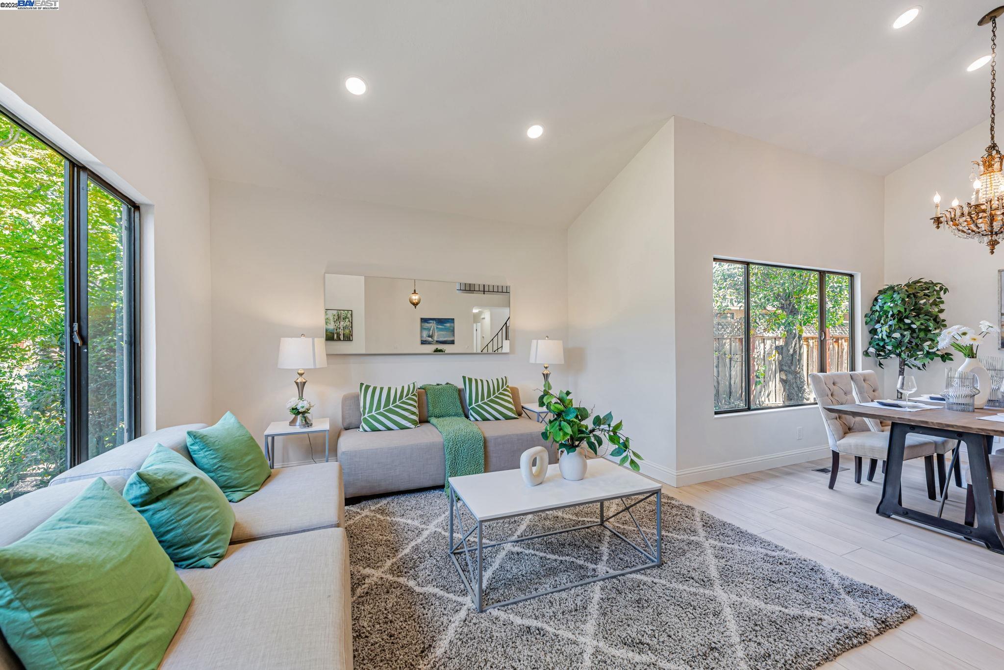 Detail Gallery Image 4 of 53 For 462 Lowell Pl, Fremont,  CA 94536 - 4 Beds | 3 Baths
