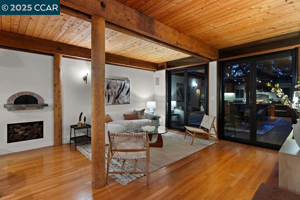 Detail Gallery Image 21 of 59 For 39 El Toyonal, Orinda,  CA 94563 - 5 Beds | 4 Baths